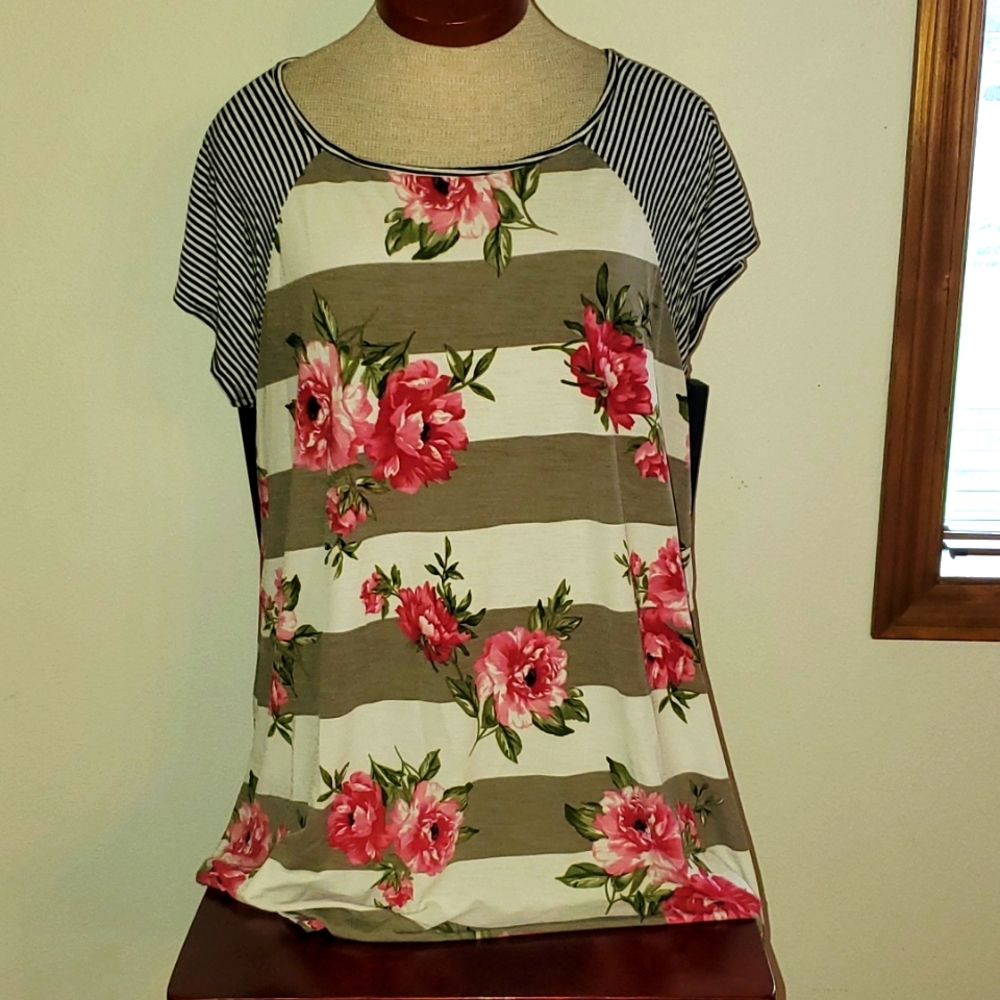 🌺🌺 Boutique Top